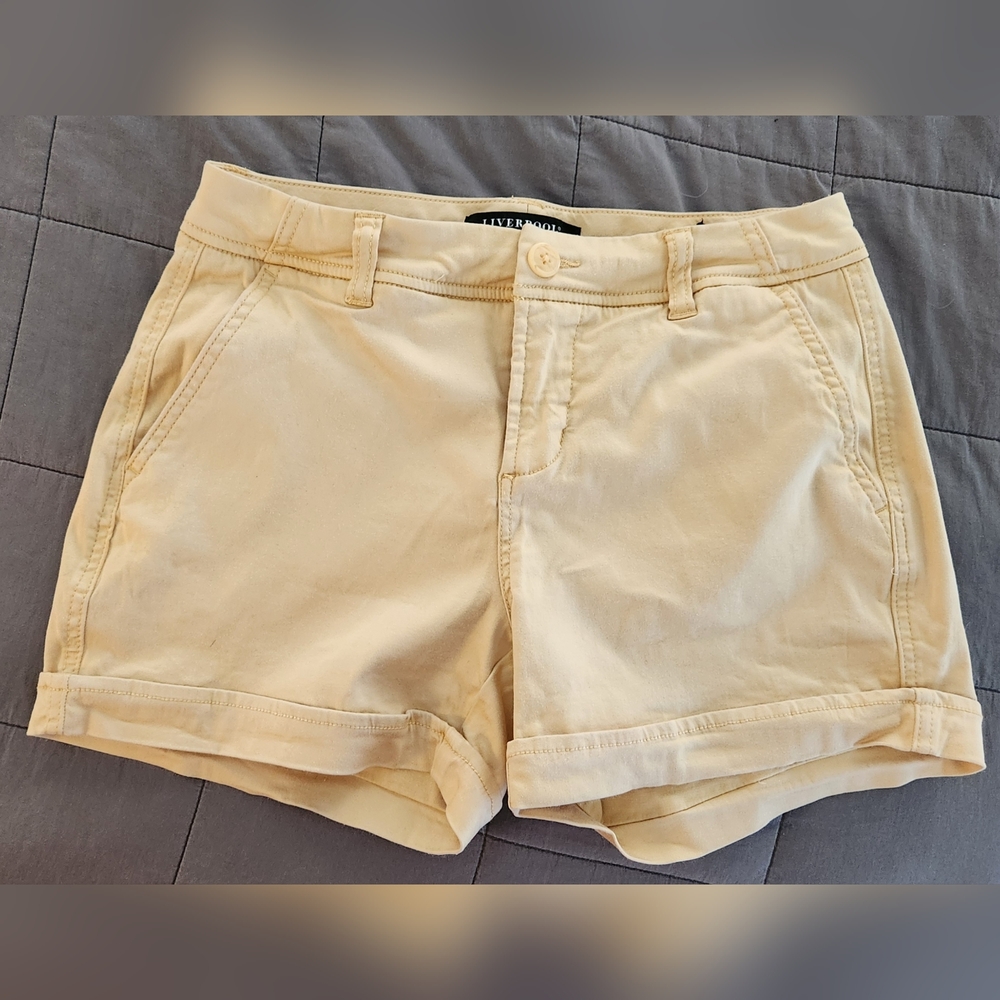 Liverpool, Roll-Cuff Women's Shorts